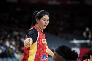 宫鲁鸣谈张子宇:女篮比赛攻防次数越来越多 对她来说是个考验