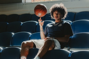 今夏参加林书豪JLIN NextGen训练营!朱正社媒晒九宫格帅照