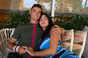 C罗明天婚礼?西媒调查:葡主持称C罗2位姐姐均否认,好友也否认