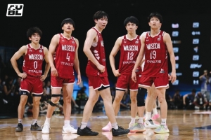 记者:早稻田大学攻防兼备体能强悍 只要看过就很难不为其赞叹