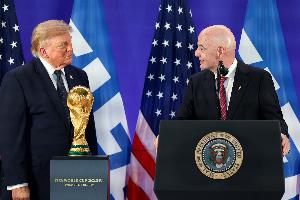 电讯报:主导FIFA股份出售的摩根大通高管,与爱泼斯坦联系紧密