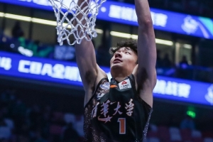媒体人:石奎毕业何文伟暂难担后场重任 隰泰诚接大旗任重道远