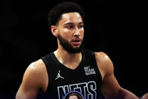 吉迪:西蒙斯一直在训练&体型保持得很好 我想他会回到NBA的