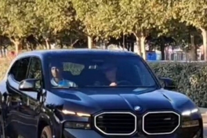 记者:贝林厄姆回归皇马参加季前备战,穆帅麾下球员到齐
