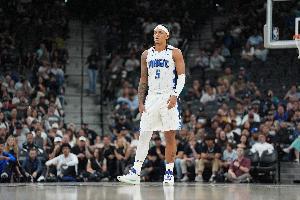 班凯罗:NBA里的每个人都有天赋 你不能神一场后就拉几场