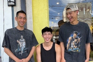 阳光与海滩!林书豪晒近照:和家人在夏威夷的度假时光⛱️