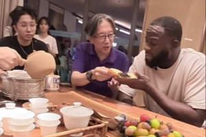 追梦打卡汕头小公园 品尝正宗潮汕工夫茶&欣赏当地夜色