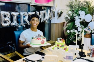 张洪福18岁生日母亲发文:不要求你一定光芒万丈,只愿坚守初心