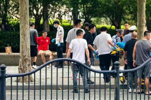左小腿受伤!博主:海港后卫吾米提江遭遇车祸,今晚中超无法上场