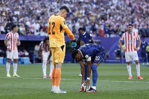 队报:巴拉圭国门希尔已经与里尔签下五年合同,转会费400万欧元