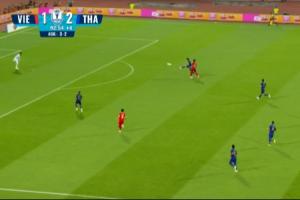 3-0变2-2!泰国点球踢飞+后卫门将双双乌龙,东南亚锦送越南夺冠