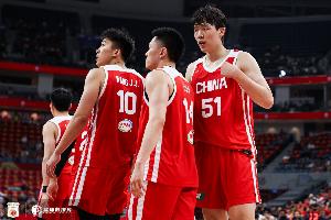李弘权:过程未必十分完美 但为团队和国家要全力拼 加油中国男篮