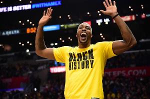霍华德:NBA的政治和商业让人心累 球员为了下份合同只能取悦球队