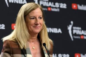 Shams:WNBA总裁凯茜·恩格波特决定在本赛季结束后退休