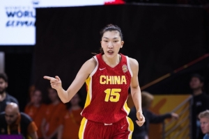 记者:之后女篮谁入队韩旭都应是绝对核心 张子宇要坚定走出去
