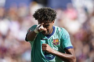 亚马尔:我只差欧冠 很少有球员能像我一样踢球时让观众享受