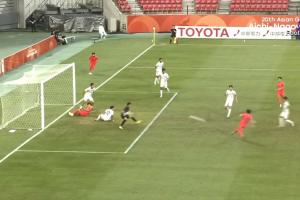下半场带球入场!胡荷韬补射破门,U23国足2-0领先泰国