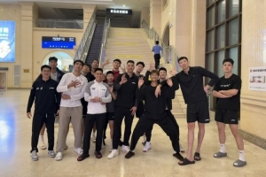 北京队完成体测!翟晓川晒照 媒体人:没有曾凡博是因为他免测