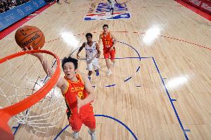 丁彦雨航:对于球衣号码比较随意 除了8号 因为喜欢科比
