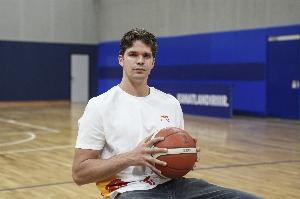 比贝罗维奇:为来NBA放弃了很多机会 不是来证明自己当过NBA球员