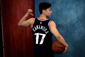 给的机会不多!河村勇辉替补3分36秒贡献1分 2失误1犯规