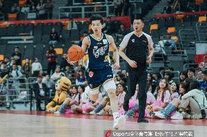 积极性拉满!杨溢半场6分钟4中3拿7分2板3断 正负值+9