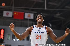 京媒:不知道上海会否给离队的功臣白边、洛夫顿、弗格送去戒指