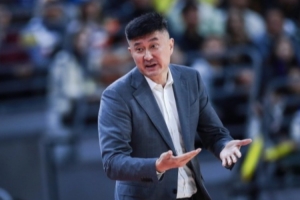 风格有反差!杨毅:杜锋不会放走杜润旺的 现有风格不适合广东