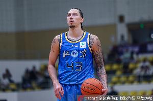 京媒:感觉深圳队有点疲惫 完全跟不上提速的首钢
